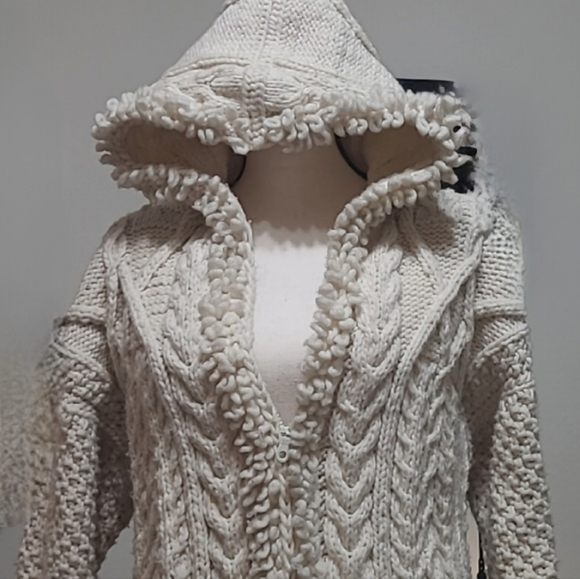 100% Wool Coat..Chunky Knit Wool Hooded Coat. Made in Ecuador - Picture 15 of 15